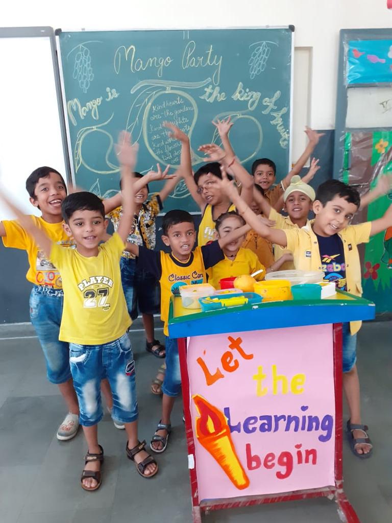MANGO AND POOL PARTY DURING SUMMER CAMP