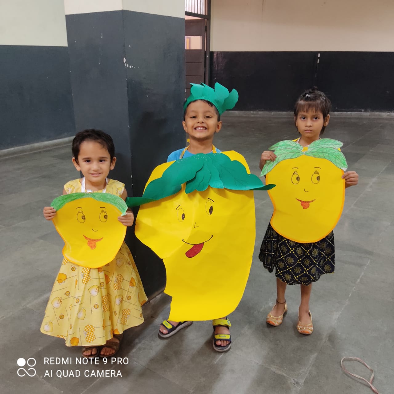SPLASH POOL AND MANGO PARTY